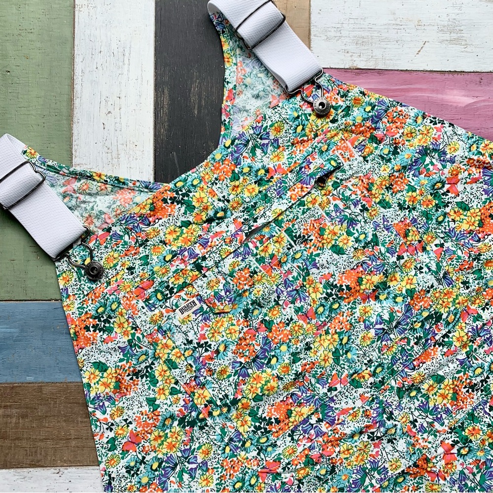 NWT 3X Duluth Heirloom Gardening Short
Overalls Multi Ditsy Garden Floral Bibs